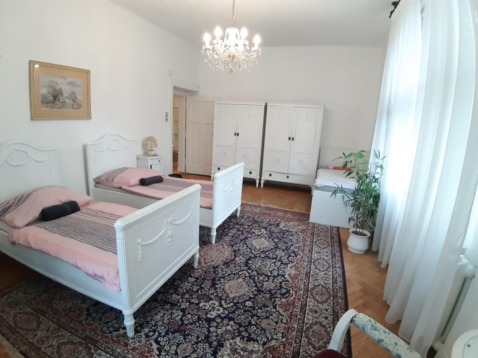 Rooms In Prague-Big+Comfy Buitenkant foto